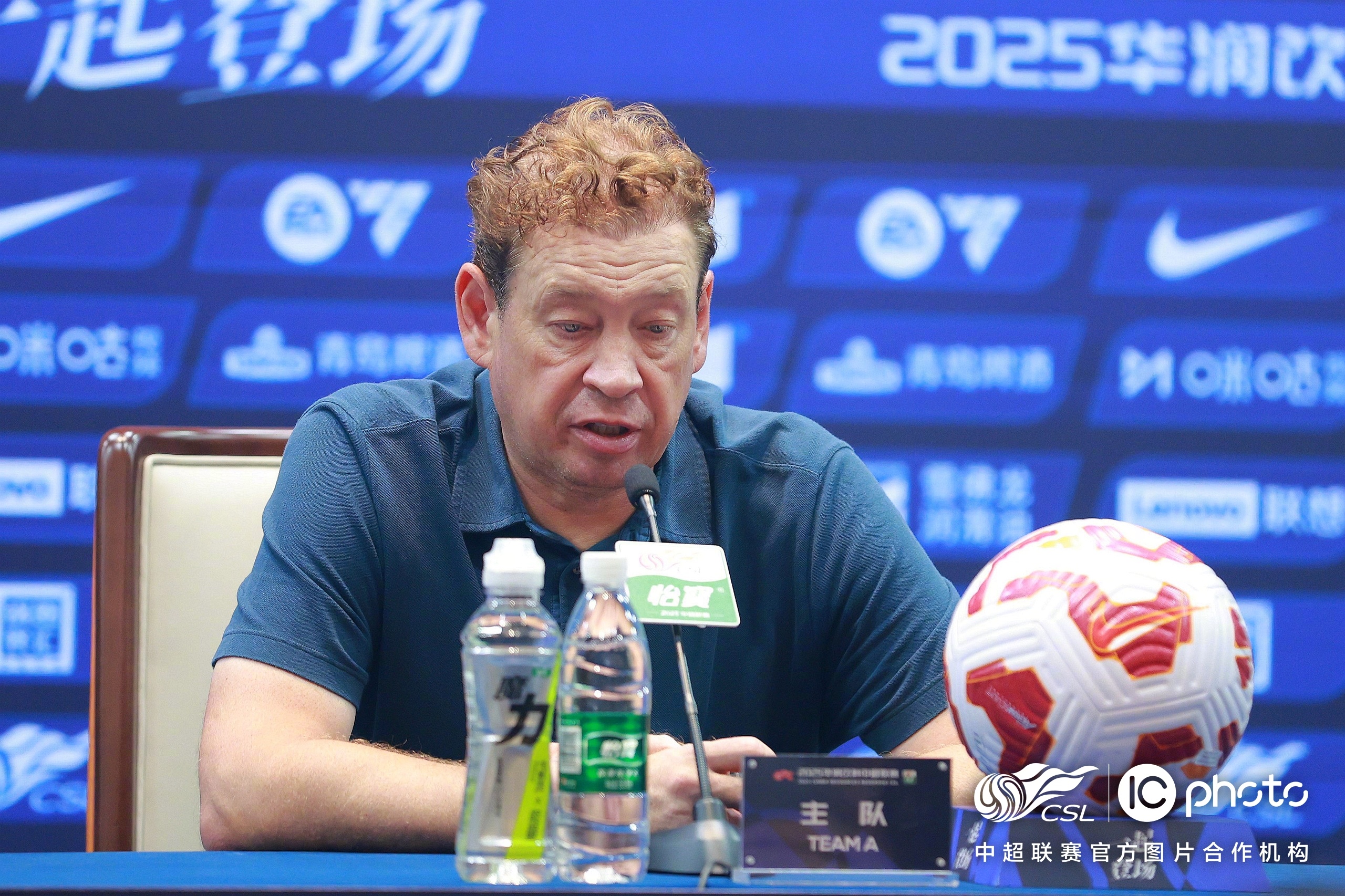 今夜突围战来临;上海申花围绕英超扳平良机;压力陡增;控场能力受关注 今夜突围战来临;上海申花围绕英超扳平良机;压力陡增;控场能力受关注