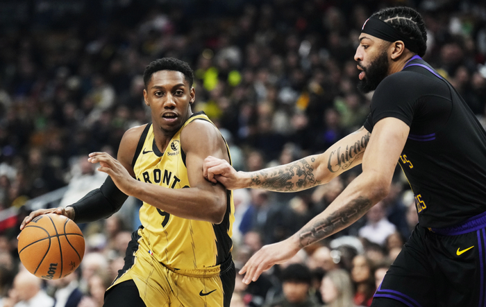 关于阿扎伦卡在湖人比赛中连败，逆转引发热议！的信息